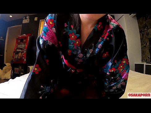 ❤️ Ko te kotiro cosplay rangatahi e pai ana ki te moe wahine ki te korikori me te pupuhi i roto i te wahine hoiho me te pupuhi. Kotiro Ahia he Topanga puhuruhuru me te tits ataahua i roto i nga kakahu Japanese tuku iho i roto i te ataata runaruna e whakaatu ana i te titoo me nga taonga taakaro Fuck. Sakura 3 OSAKAORN. ❤️❌ Karekau Kounga i a matou ﹏