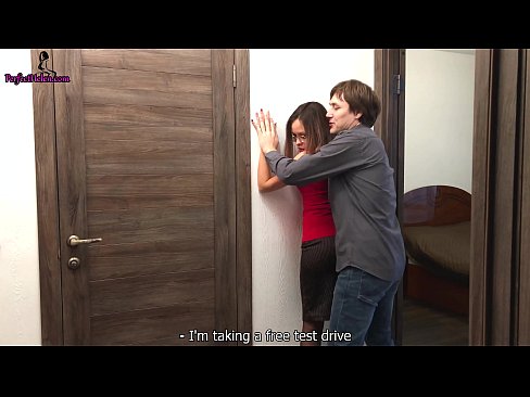 ❤️ Ko te Kaihokohoko Sexy ka whakakorikori i tana Topanga me te whanako i a ia e hoko ana i tana whare noho - Krempai ❤️❌ Karekau Kounga i a matou ﹏